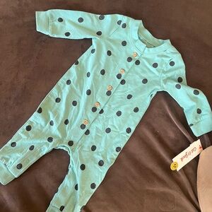 Brand new cat and jack sleep n play